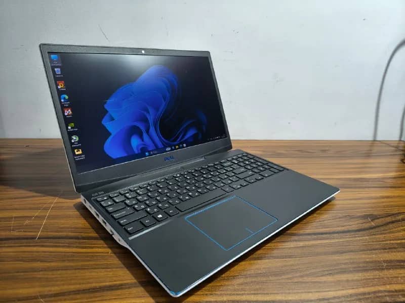 Dell G3 P89F белый — Батуми — 1 700 ₾