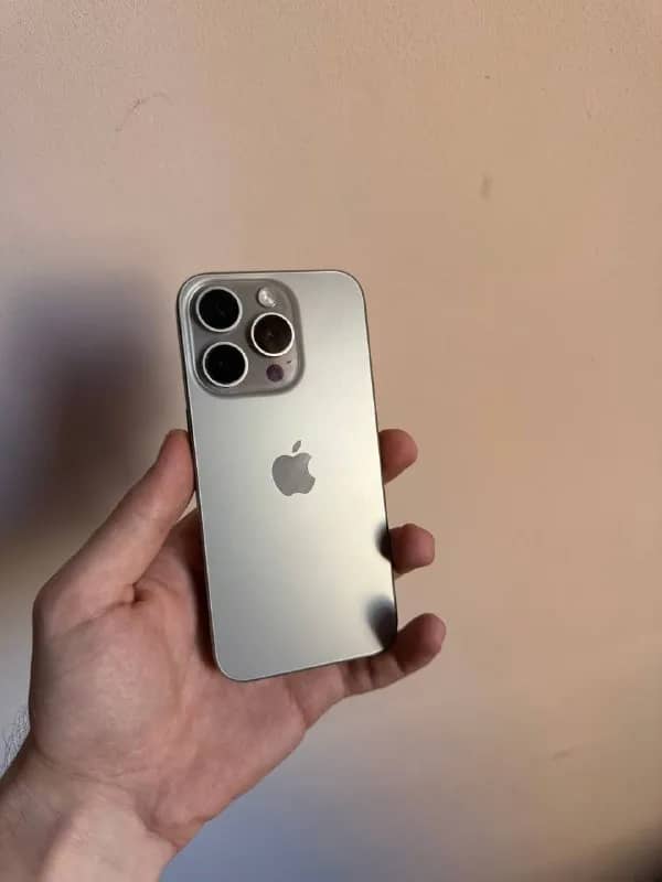 IPhone 15 Pro 256г — Ереван — 215 000 ֏