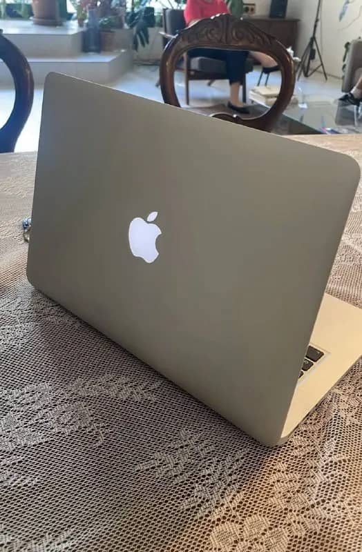 MacBook Air 13» (Early [телефон]GEL — Тбилиси — 350 250 ₾