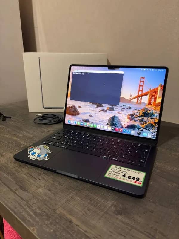 MacBook Air M4, 24GB RAM, 512GB SSD. Покупался в зумере в августе 2025 года. Состояние в принципе ок — Тбилиси — 3 600 ₾