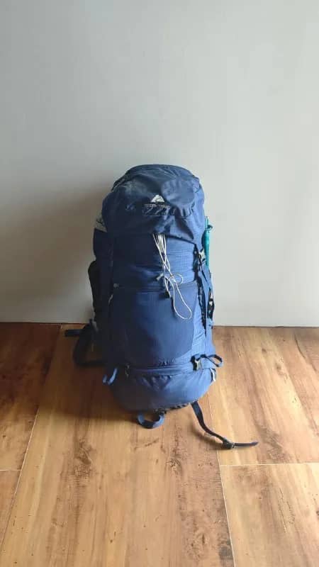 Ozark Trail Himont 50L — вместительный, легкий, с каркасом, отделяется верхний клапан который превра — Батуми — 100 ₾