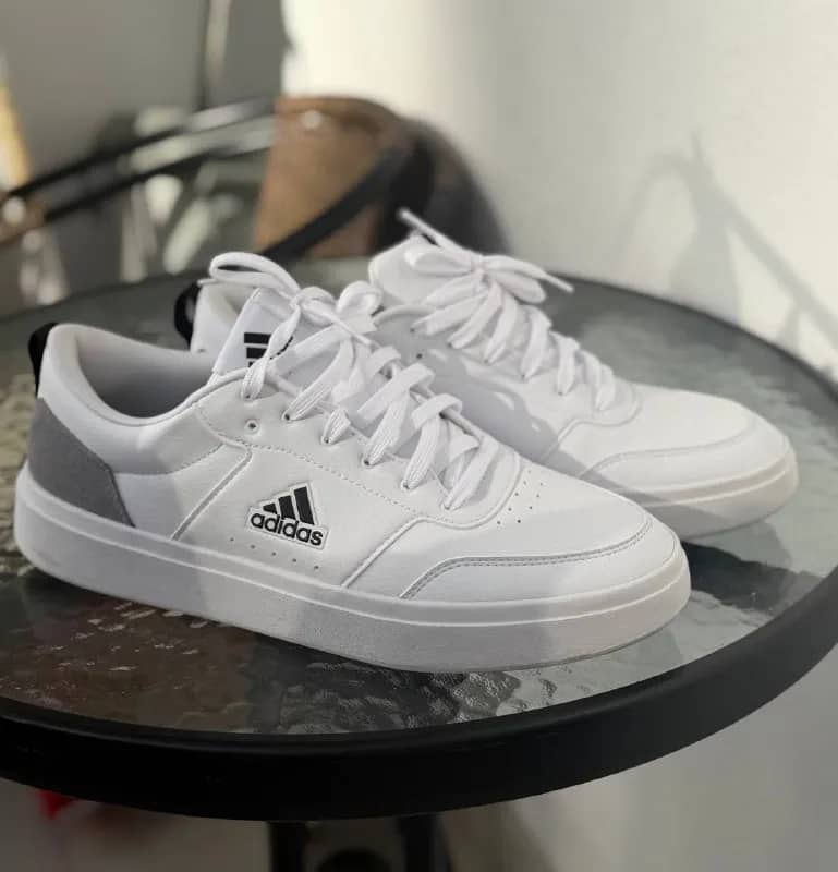 Adidas — Батуми — 120 ₾