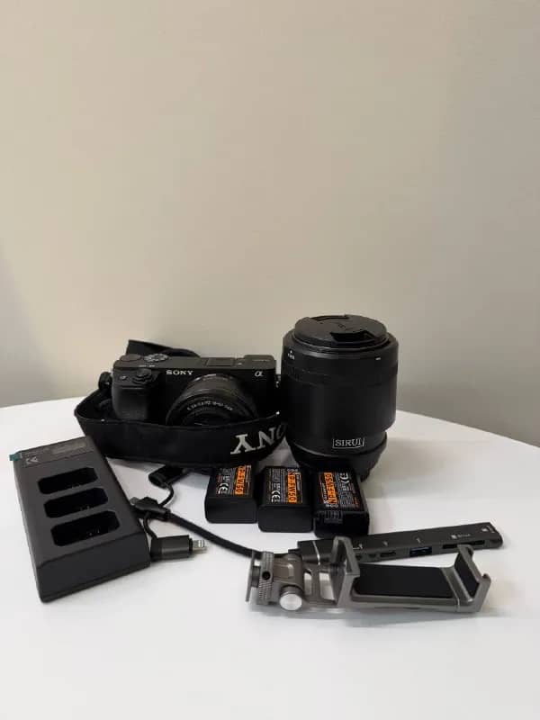 Sony A6400 в отличном состоянии. Полностью исправна, бережное использование. Отличный комплект как д — Батуми — 2 600 ₾