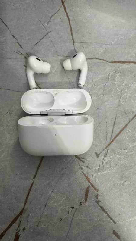 350 lari airpods 2 pro — Батуми — 350 ₾