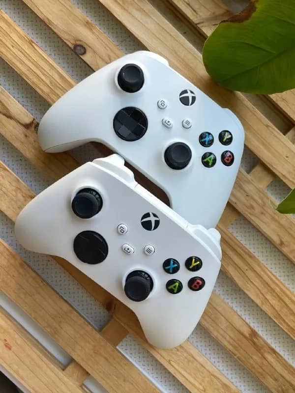 1. Джойстики xbox — Тбилиси — 270 ₾
