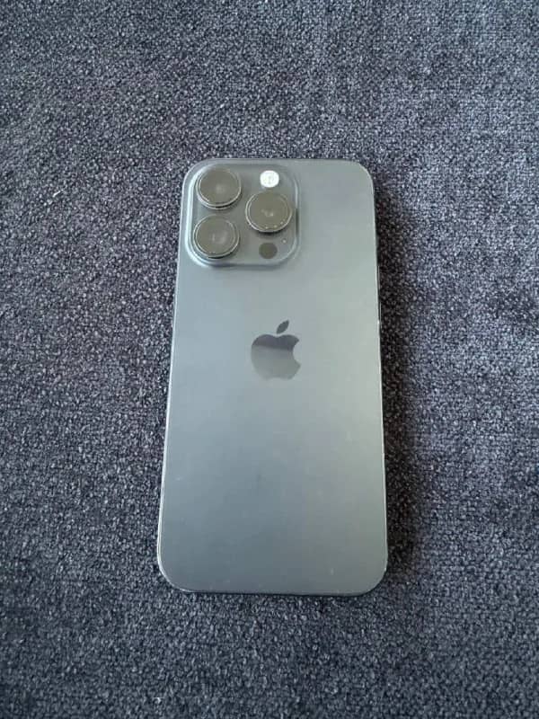 15pro 256gb в хорошем состоянии — Тбилиси — 1 600 ₾