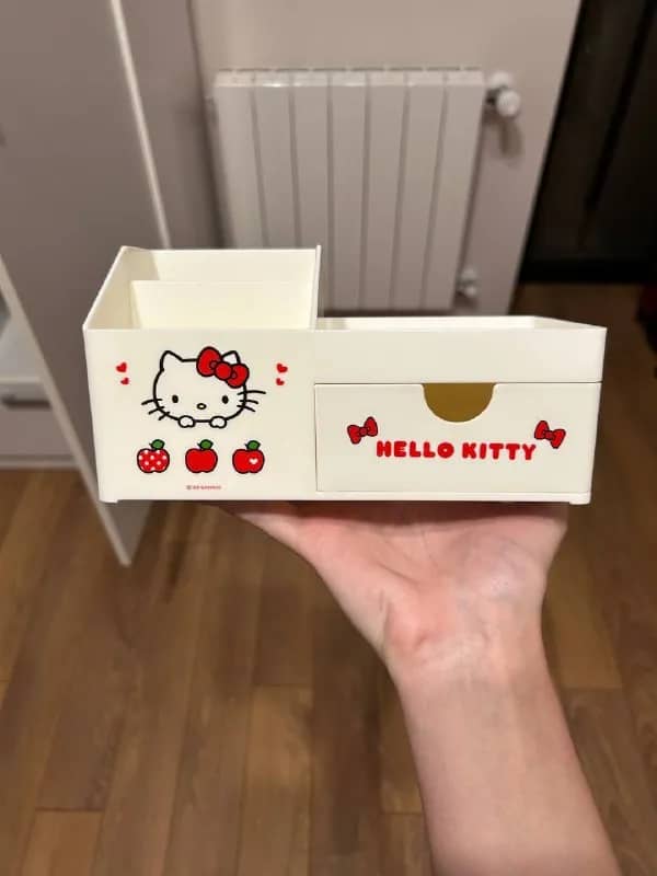 1. Органайзер для канцелярии Hello Kitty — Тбилиси — 7 ₾