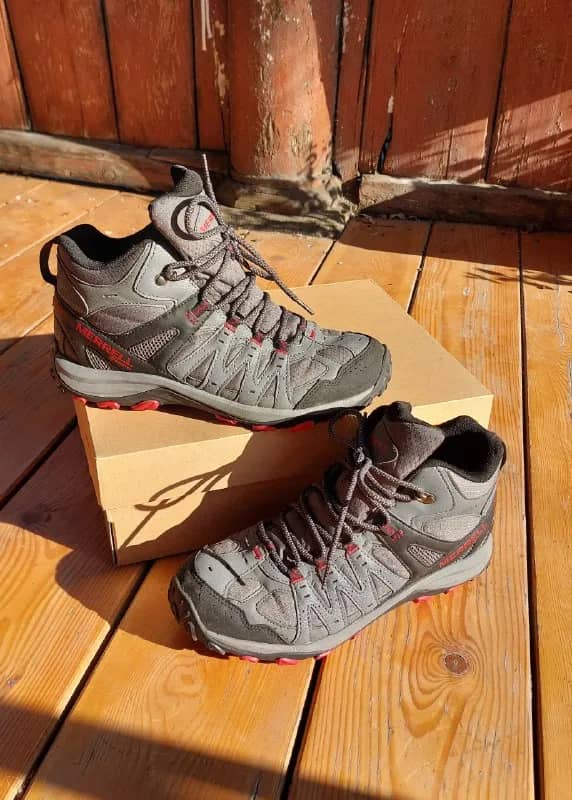 Merrell j135501 в расцветке Rock, размер 44 — Тбилиси — 44 300 ₾