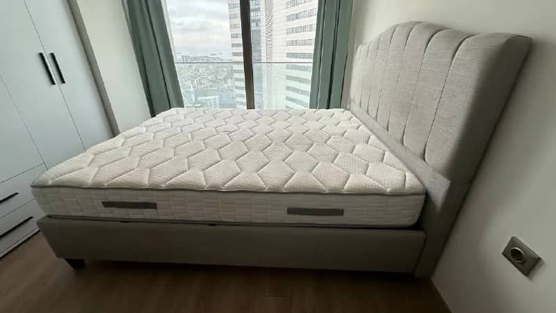 c подъемным механизмом и матрасом, все куплено в Doğtaş — 10 000 tl — Стамбул — 10 000 ₺