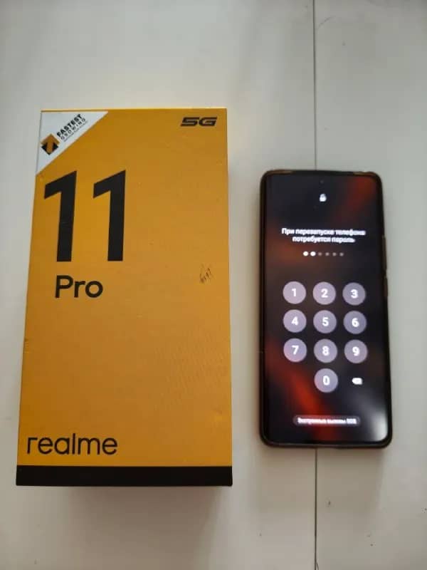 Realme 11 Pro 8 gb/256 gb Astral Black .Был куплен 2 года назад.Стекло родное.Ни какого ремонта не б — Белград — 15 000 дин