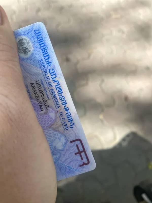 16.09.26 нашла на улице id card на фамилию Aralekyan, вдруг сообщение увидит кто-то из знакомых. Как — Ереван