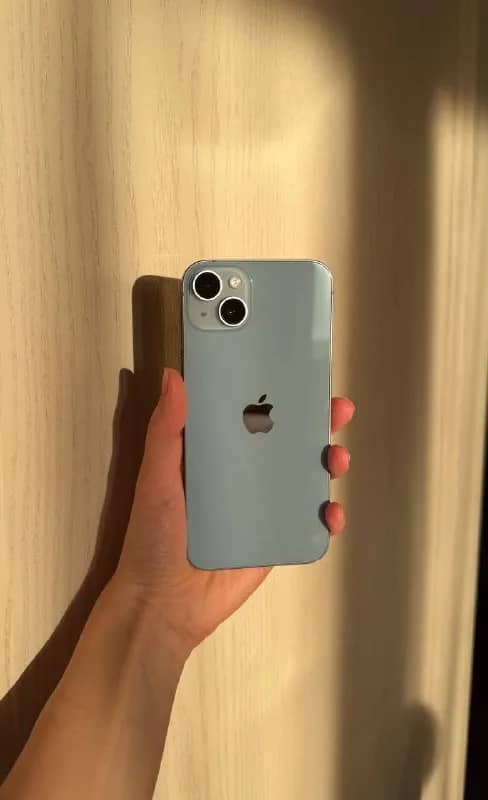 iPhone 14 Plus на 256 ГБ в голубом цвете. — Ереван — 125 000 $