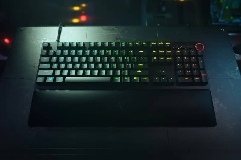 Razer Huntsman V2 (механика, RGB) — Батуми — 130 ₾