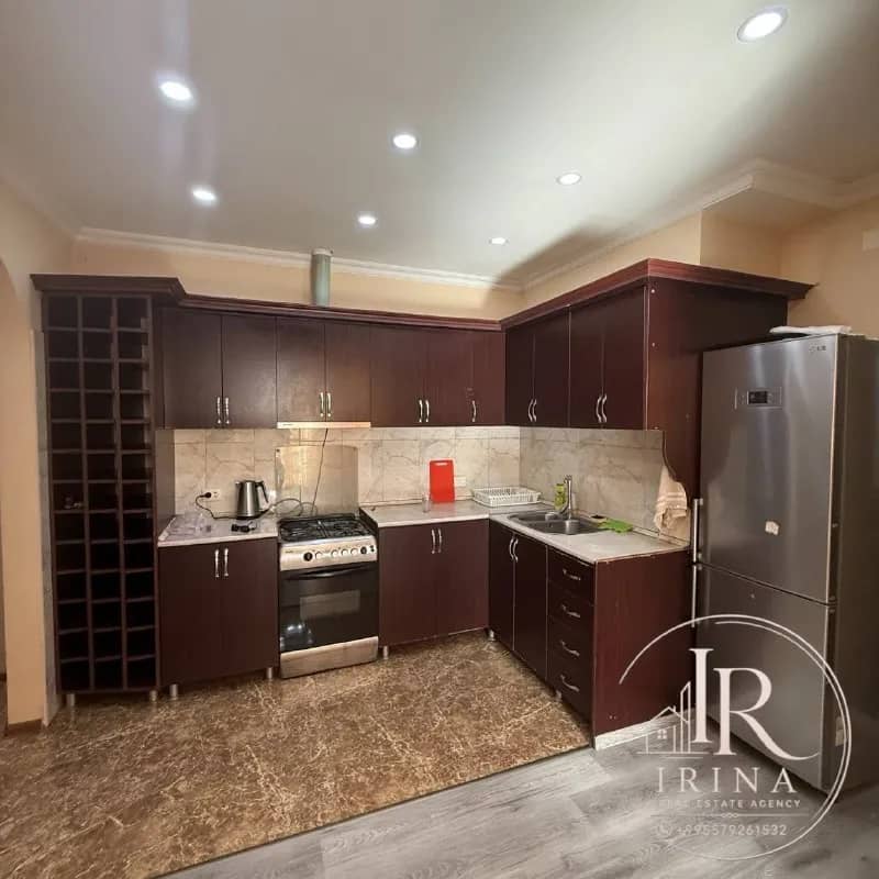 2+1 по улице Пиросмани, 1а — Батуми — 550 $