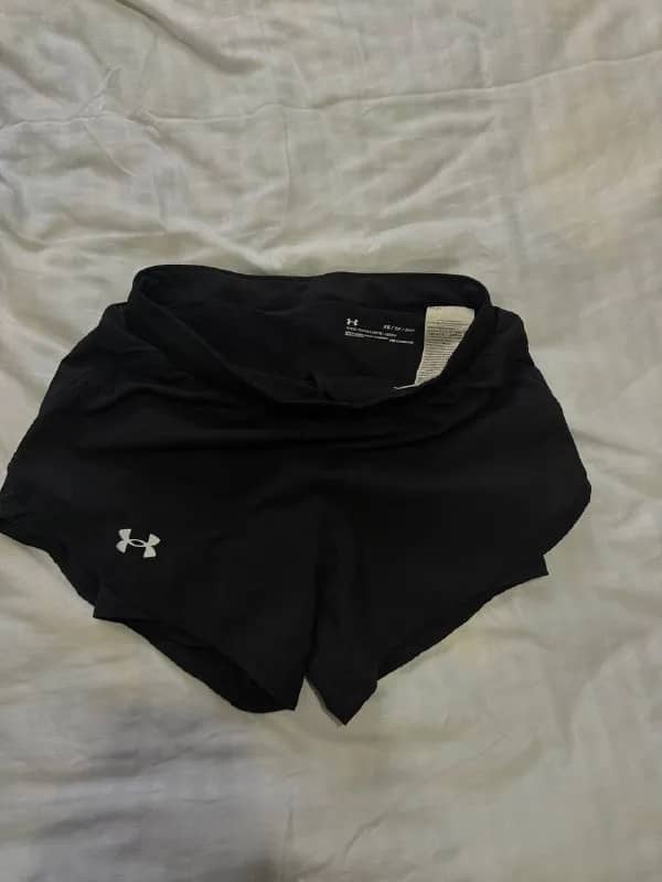 Новые кроссовки размер xs — Батуми — 30 ₾