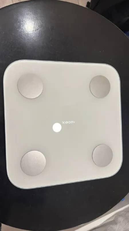 1) Напольные умные весы Xiaomi Body Composition Scale S400. Недолго б/у, синхронизируются с приложен — Батуми — 100 ₾