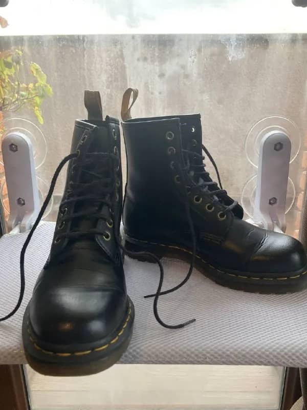 Dr. Martens 1460 Vegan 38 EU — куплены мною в Минске, пару раз надела, оказались малы 😭 (для ноги 2 — Тбилиси — 250 ₾