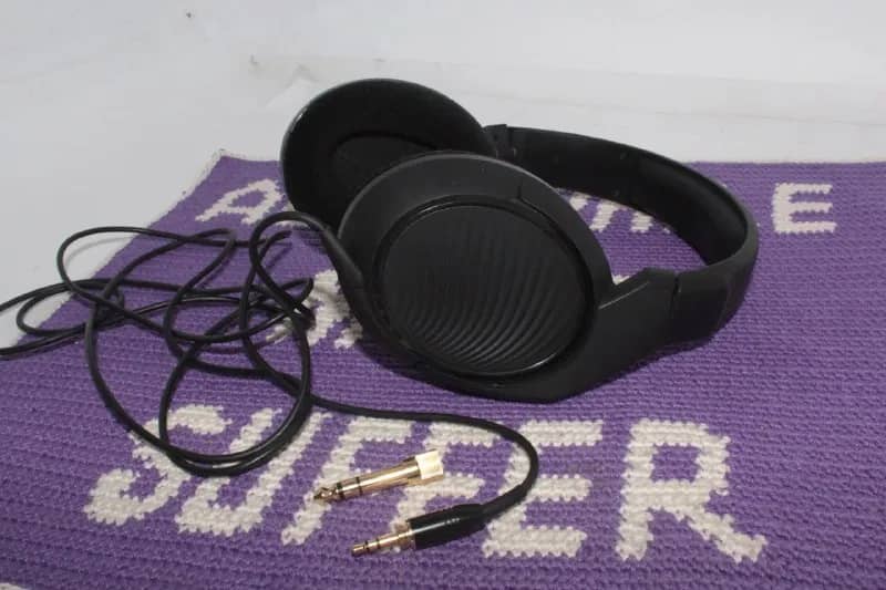 Sennheiser HD200 Pro — Белград