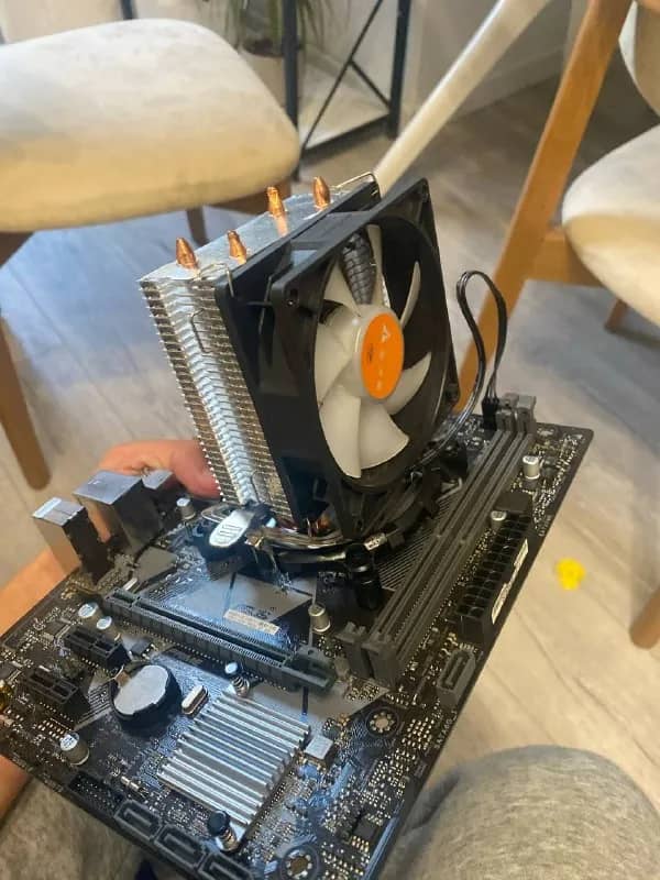 Intel Core i5-9400 °F — 170 GEL — Батуми — 170 ₾