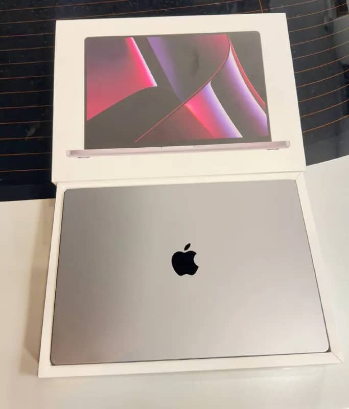 Apple MacBook Pro 16 дюймов, чип M2 Max (12-ядерный процессор, 38-ядерный графический процессор), 32 — Батуми — 5 000 ₾