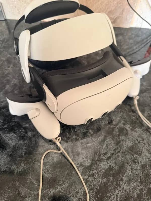 VR шлем Meta Quest 3 128GB с креплением — Батуми — 1 100 ₾
