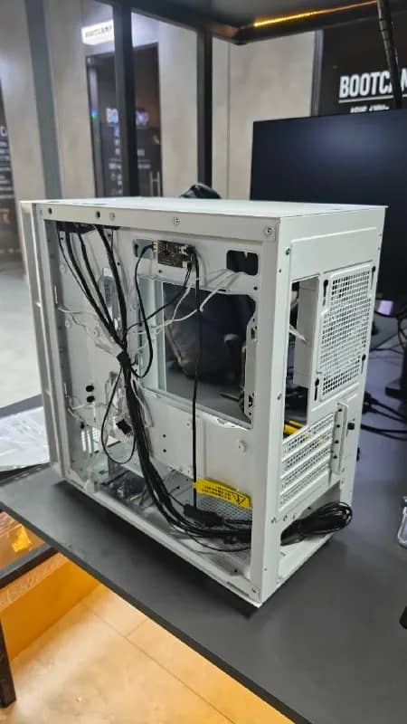 Корпус Full-Tower новый нулевой — Астана