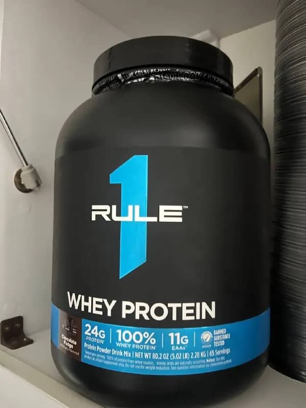 Протеин Rule 1 Whey Protein вкус Шоколадный Фадж — Батуми — 60 ₾