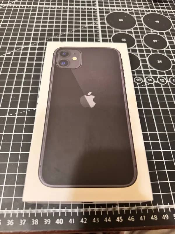 iPhone 11 64gb black — Ереван — 40 000 ֏