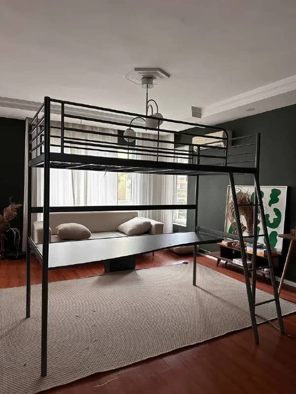 IKEA со столом — идеальный вариант для школьника — Анталия — 12 000 ₺