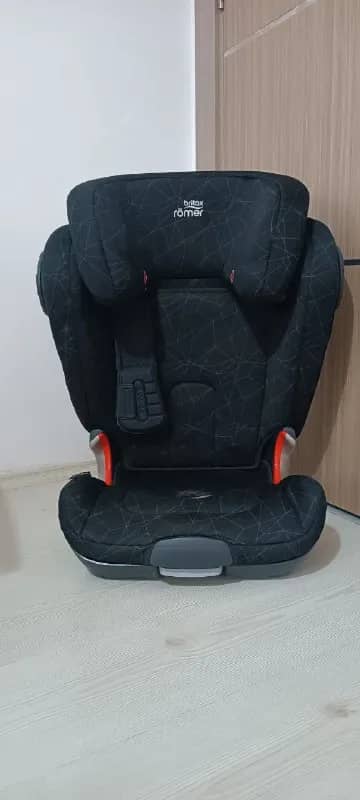 Автокресло Britax Römer Kidfix II XP SICT — Анталия — 2 200 ₺