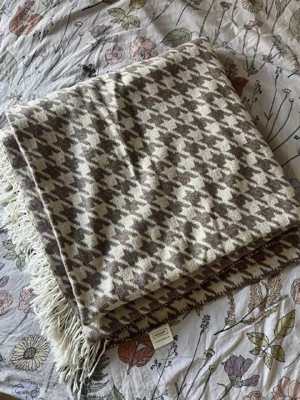 Плед Manamo, одеяло JYSK — Тбилиси — 90 ₾