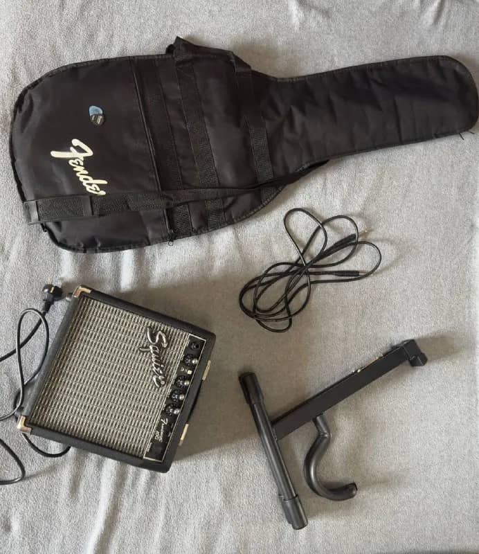 Squier Sonic Stratocaster Electric Guitar Pack — Ереван — 115 000 ֏