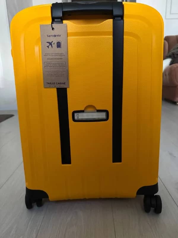 Чемодан Samsonite Spinner 55/20 новый — Ереван — 75 000 ₽