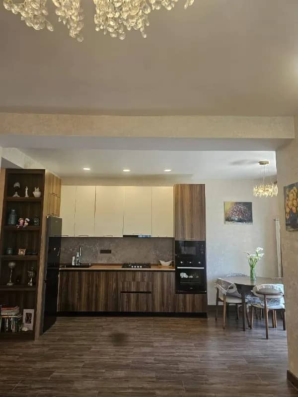 сдам квартиру 3+1 по улице Адлия, 112 — Батуми — 700 $