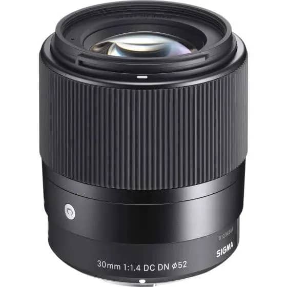 Объектив Sigma 30 mm F1.4 — Белград