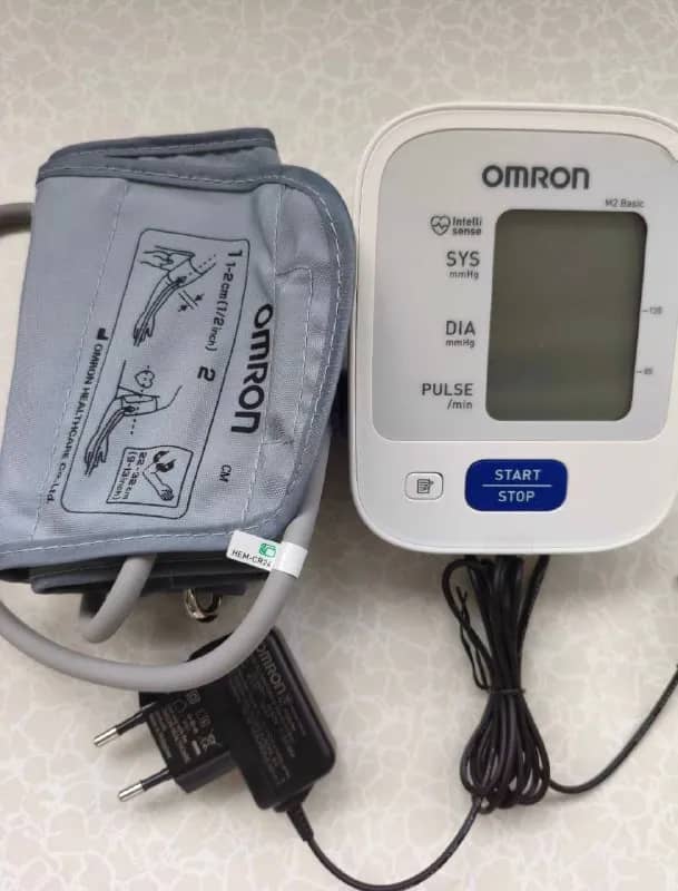 продам тонометр omron m2 basic, в идеальном состоянии, работает от сети и от батареек — 100 лари — Батуми — 100 ₾