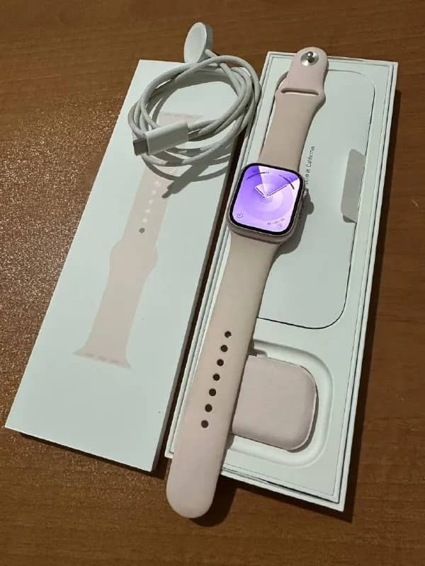 Продам Apple Watch 9 серия. Батарея 95%. — Анталия — 14 ₺