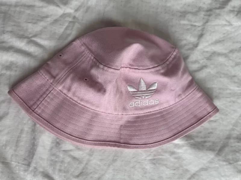 панама adidas. 30 лари — Батуми — 30 ₾