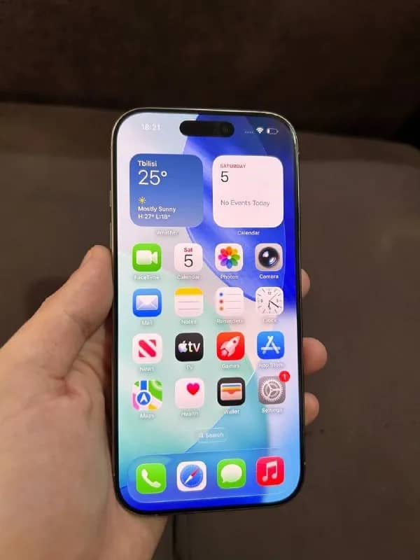 Iphone 16 pro 256 97% battery 2400 gel — Тбилиси — 2 400 ₾