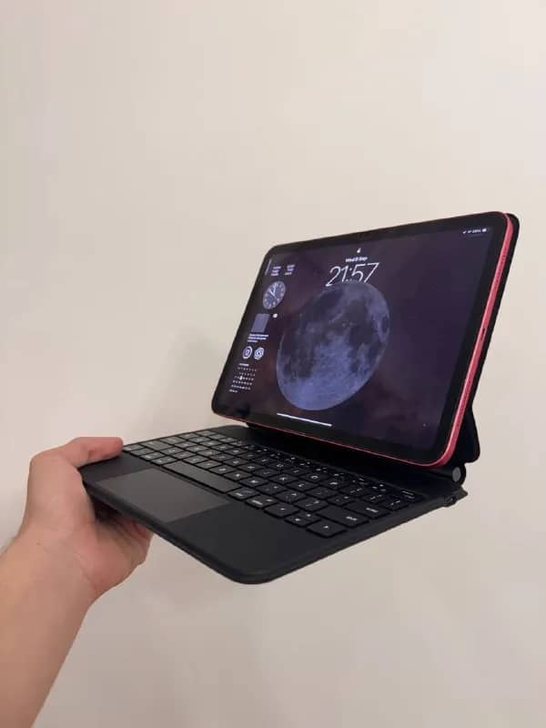 Чехол-клавиатура для iPad 10-го поколения (2022) и 11-го поколения (A16, 2025) — Тбилиси — 150 ₾