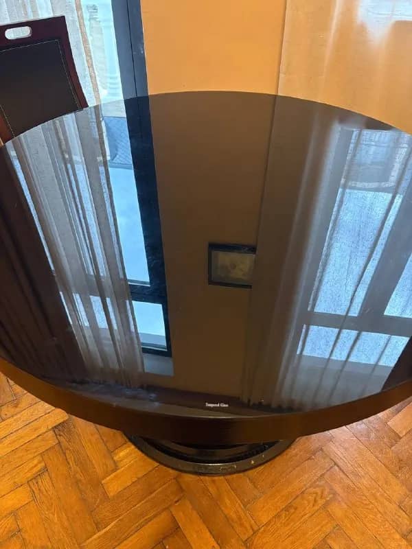 Стол — Батуми — 350 ₾