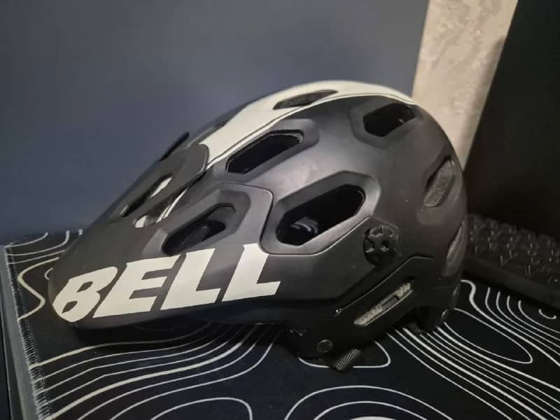 Вело шлем BELL — Батуми — 30 ₾