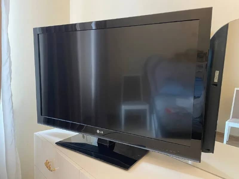 Продам телевизор LG 42 дюйма (42LK451-ZG). — Батуми — 100 ₾