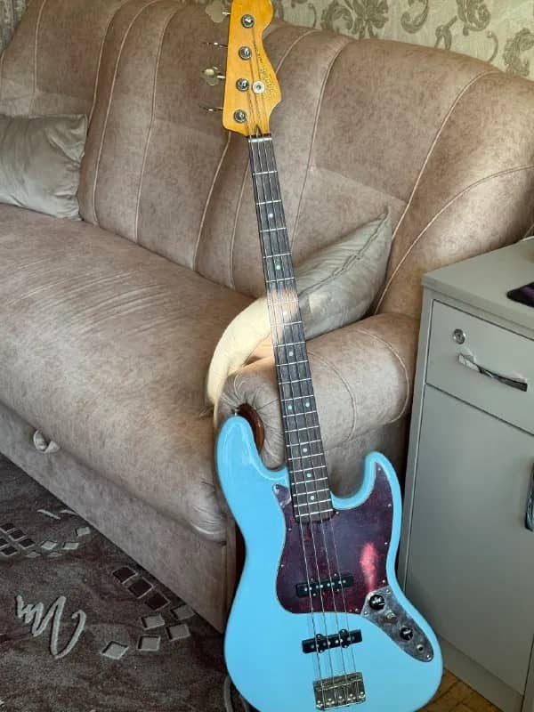 Squier CV 60s Jazz Bass LRL DPB — Ереван — 190 000 ֏