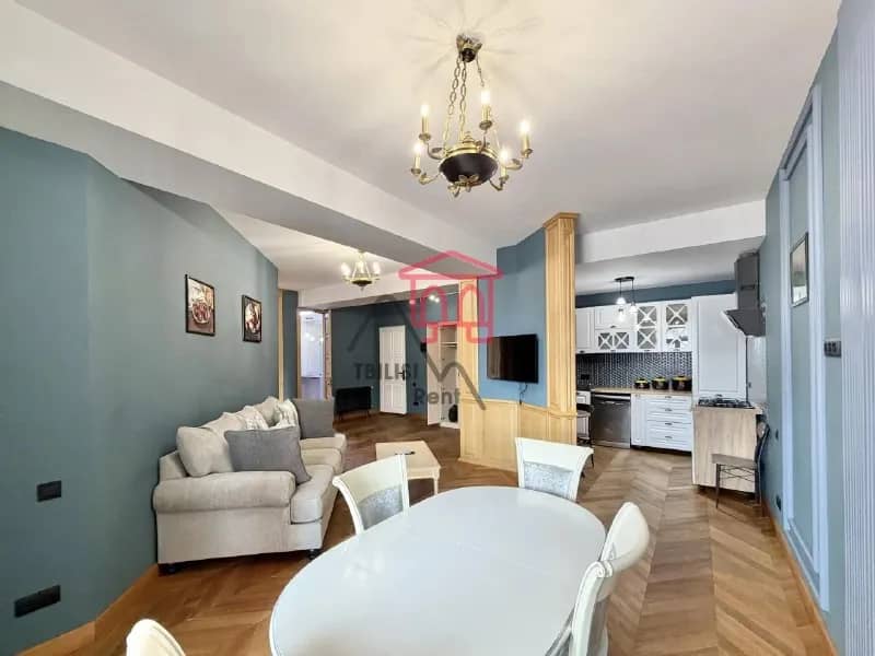 Сдаётся просторная квартира в районе Ваке. — Тбилиси — 1 700 $
