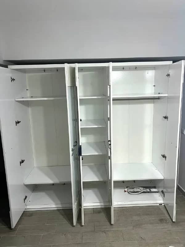 Шкаф istikbal Guzeloba Lara — Анталия — 2 000 ₺