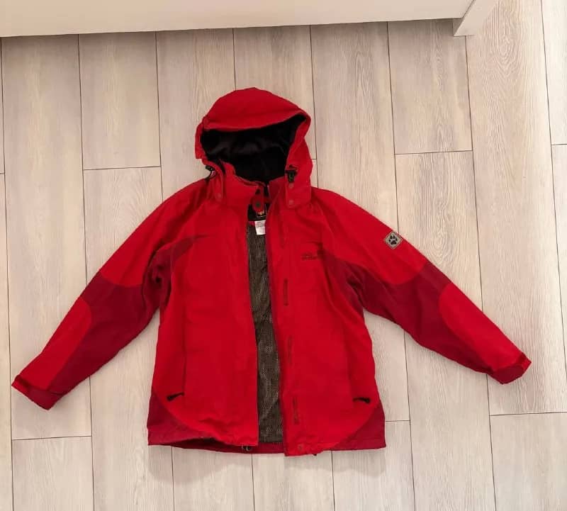 Куртка Jack Wolfskin, теплая, красная — Тбилиси — 40 ₾
