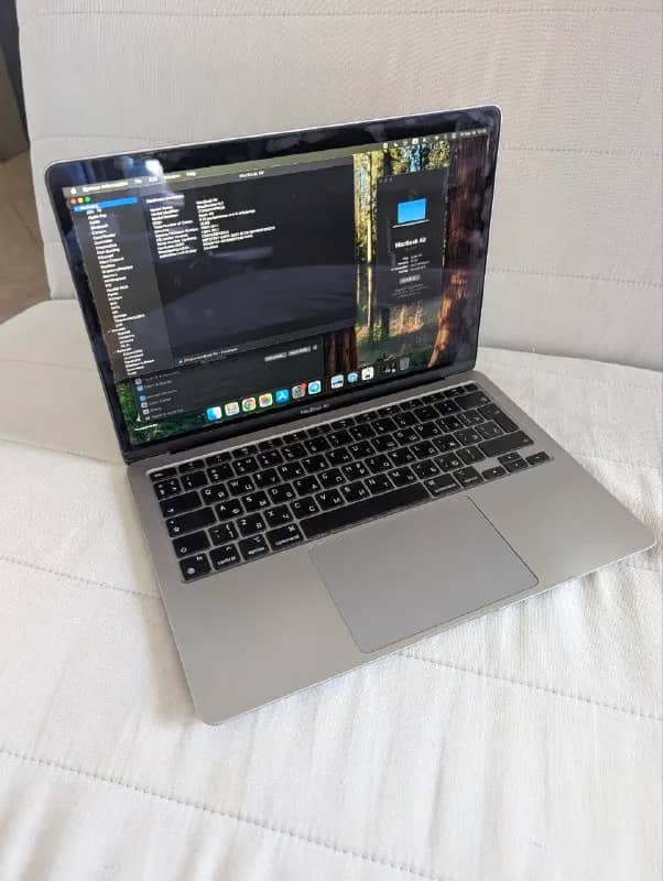 MacBook Air M1 2020 16/256 — в отличном состоянии, не царапин не сколов нет, в ремонте не был. Все р — Батуми — 1 300 ₾
