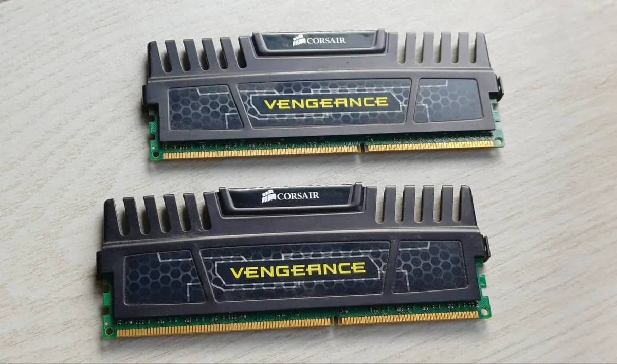 Оперативная память DDR3 Corsair и HyperX — Батуми — 80 ₾