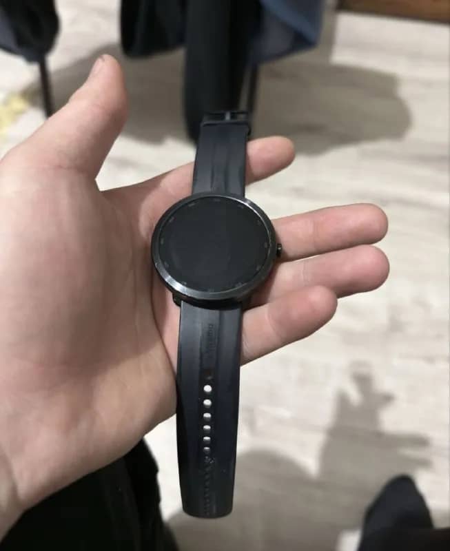 Продам смарт часы MAIMO WATCH R, на корпусе есть небольшие царапки. Работают идеально, заряд держат — Алматы — 15 ₸